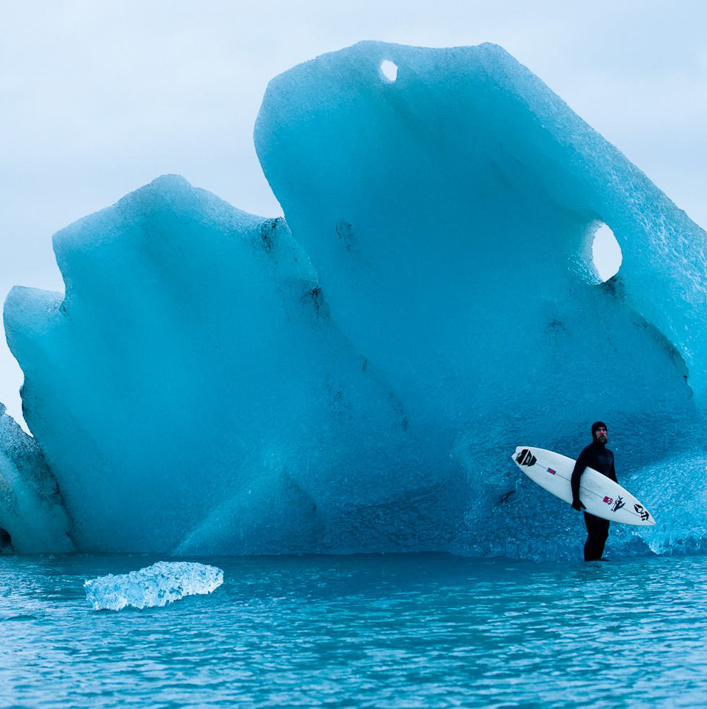 北極  ー地球の果てー  での究極的サーフィン映像!!