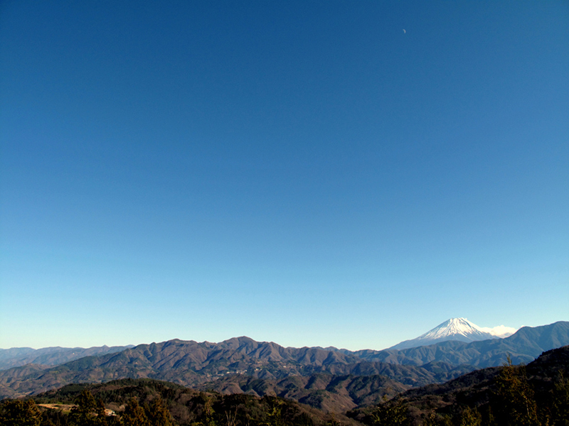 美しい景色が見たい！　関東近郊の絶景低山に登ろう